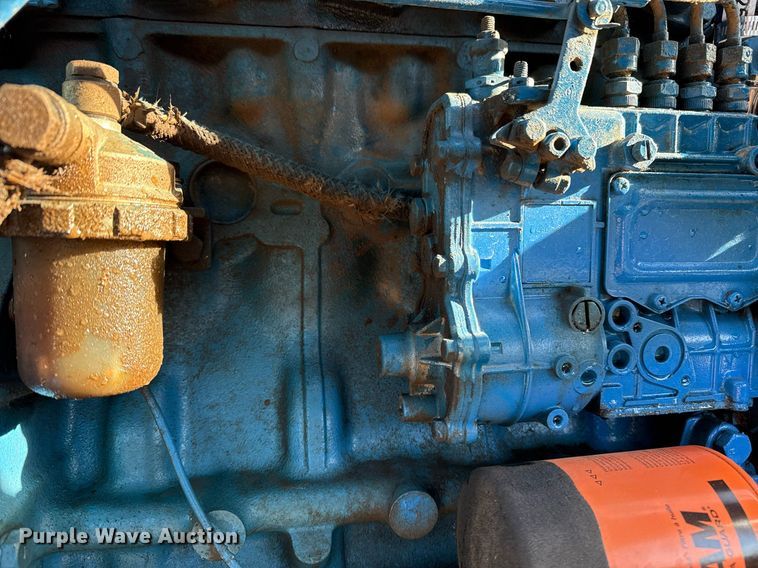 image for item DM5633 1985 Ford 2110 MFWD tractor