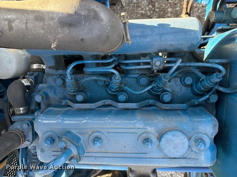 image for item DM5633 1985 Ford 2110 MFWD tractor