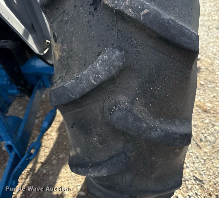 image for item DM5633 1985 Ford 2110 MFWD tractor