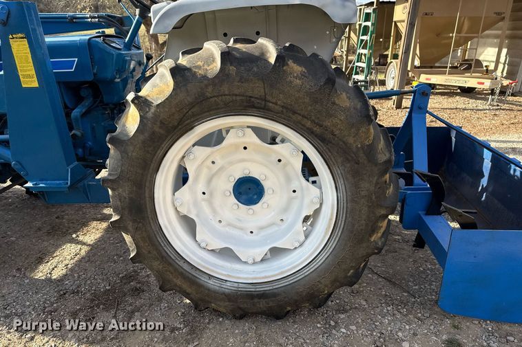 image for item DM5633 1985 Ford 2110 MFWD tractor