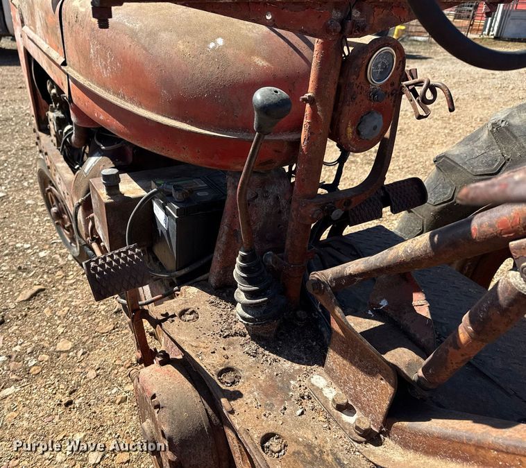 image for item DO0448 1953 Farmall Super M tractor