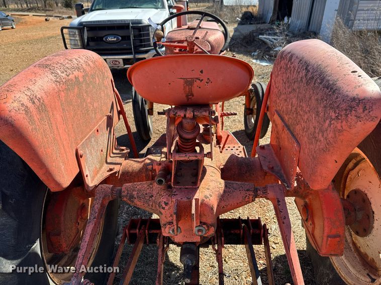 image for item DO0449 Allis-Chalmers D14 tractor