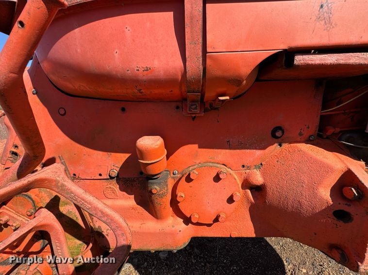 image for item DO0449 Allis-Chalmers D14 tractor