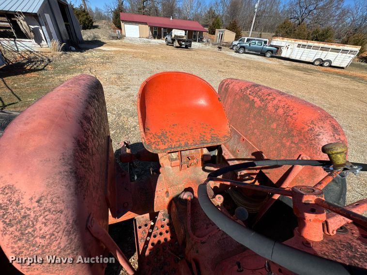 image for item DO0449 Allis-Chalmers D14 tractor