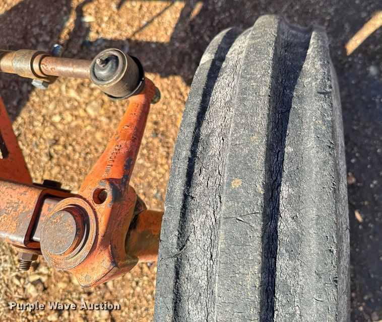 image for item DO0449 Allis-Chalmers D14 tractor