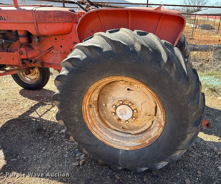 image for item DO0449 Allis-Chalmers D14 tractor