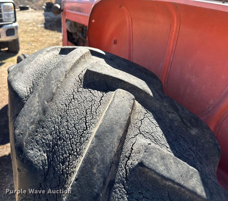 image for item DO0449 Allis-Chalmers D14 tractor