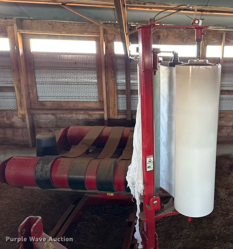 image for item DO0450 2016 Anderson RB-200 bale wrapper