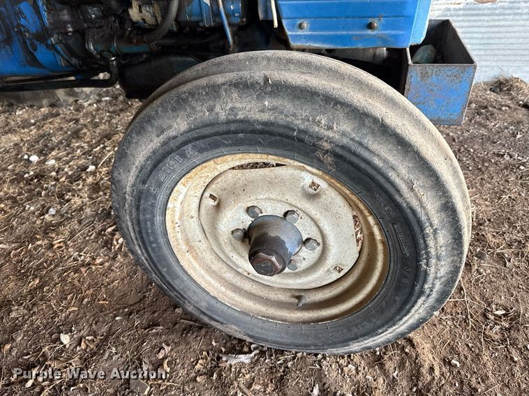 image for item DO0451 Long 1563 tractor