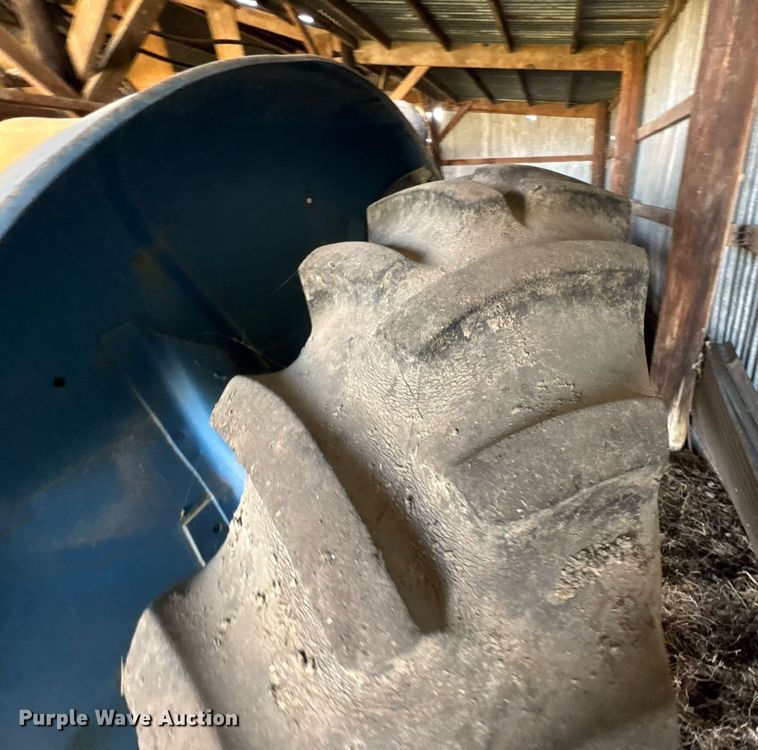 image for item DO0451 Long 1563 tractor