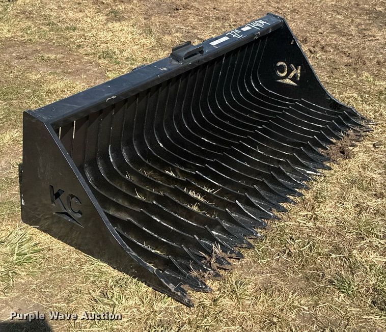 image for item DO0669 KC QT-SB-H72-F skid steer rock bucket