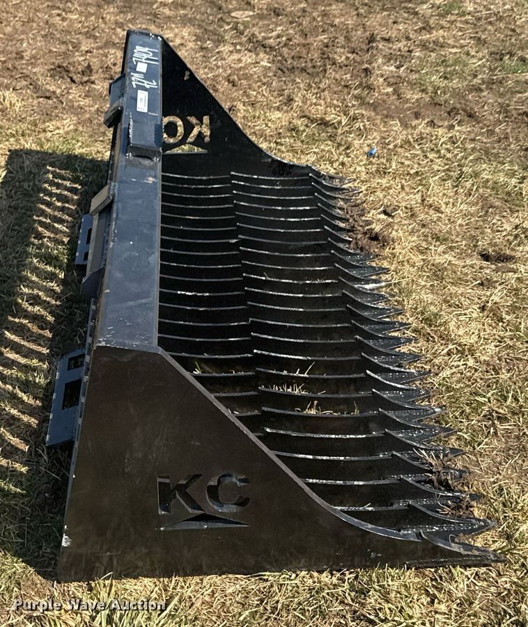 image for item DO0669 KC QT-SB-H72-F skid steer rock bucket