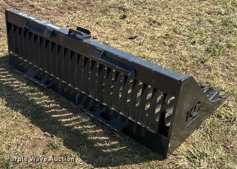 image for item DO0669 KC QT-SB-H72-F skid steer rock bucket