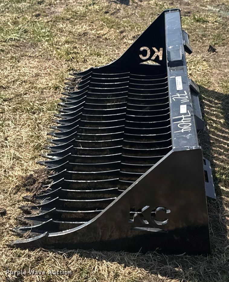 image for item DO0669 KC QT-SB-H72-F skid steer rock bucket