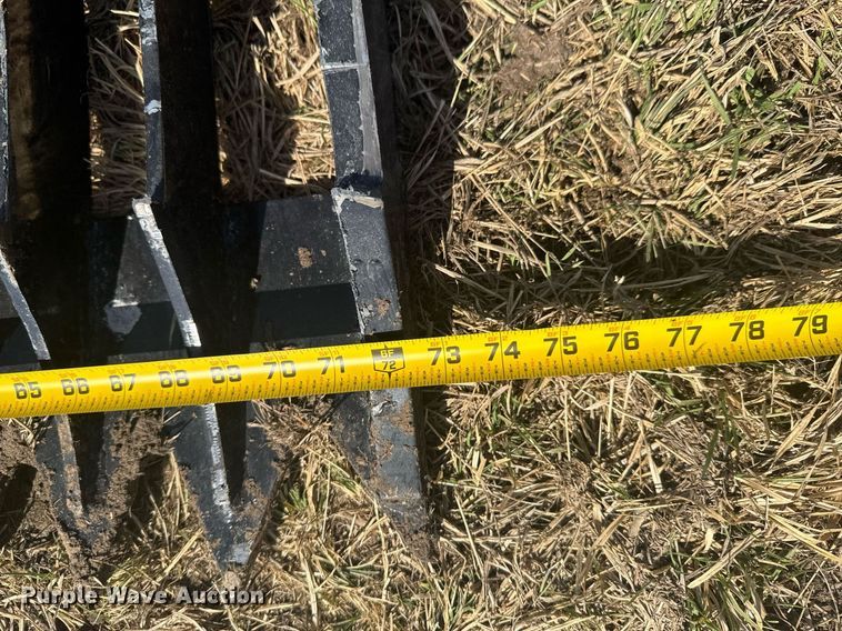 image for item DO0669 KC QT-SB-H72-F skid steer rock bucket