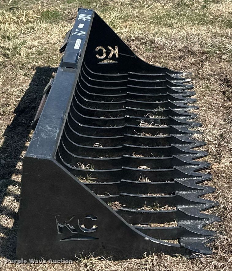 image for item DO0678 KC QT-SB-H76-V3 skid steer rock bucket