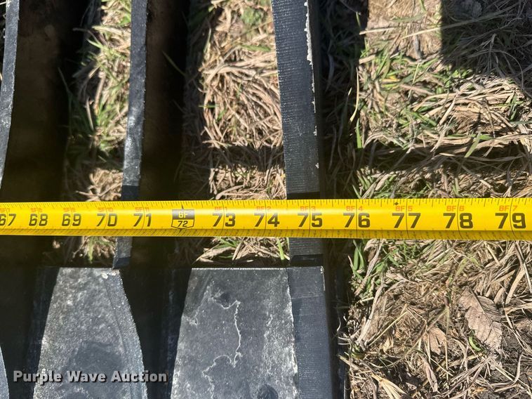 image for item DO0678 KC QT-SB-H76-V3 skid steer rock bucket