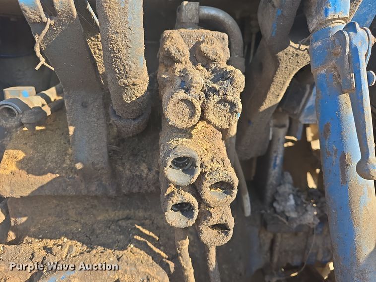 image for item DO7810 Ford 8730 tractor