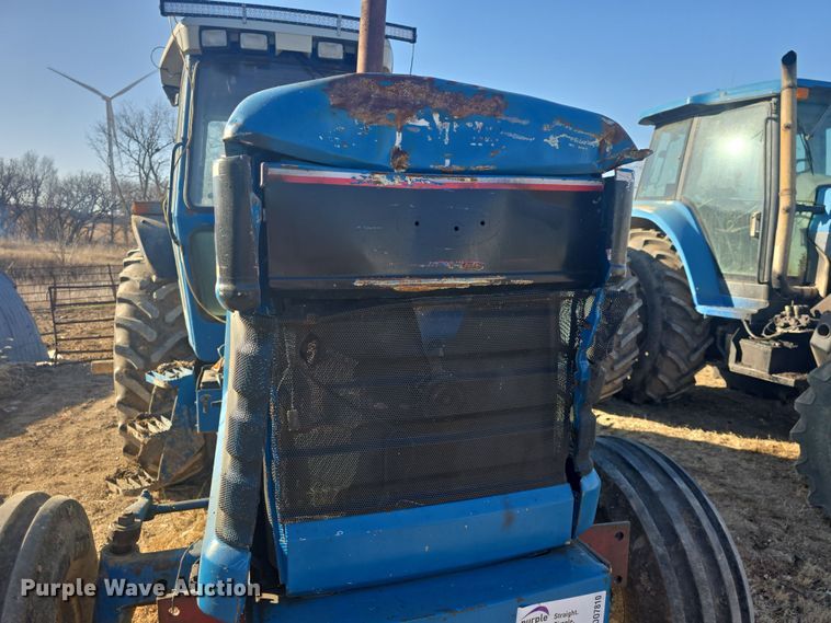 image for item DO7810 Ford 8730 tractor