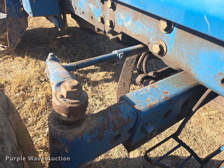 image for item DO7810 Ford 8730 tractor