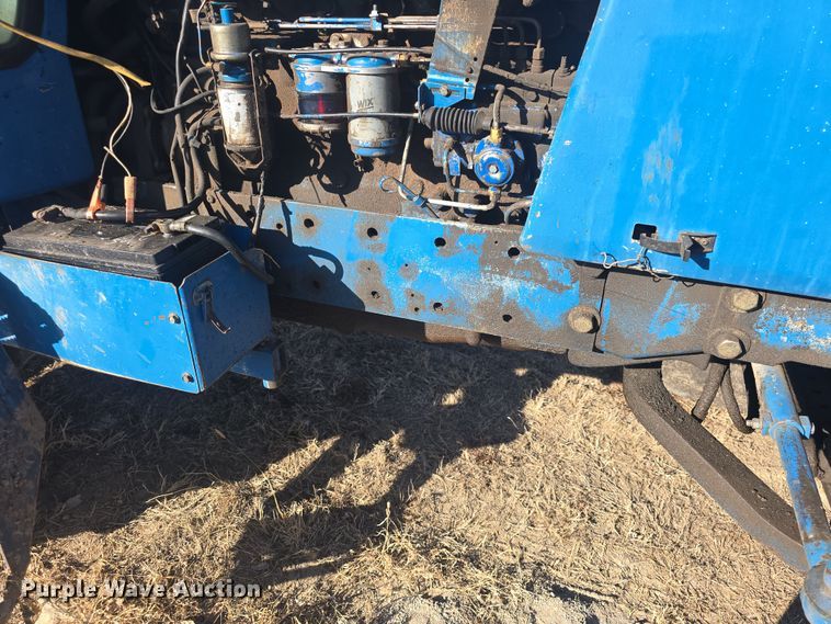 image for item DO7810 Ford 8730 tractor