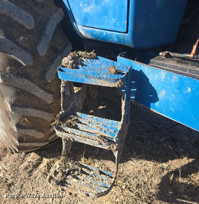 image for item DO7810 Ford 8730 tractor