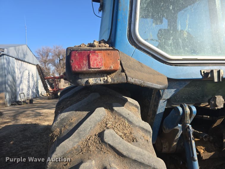 image for item DO7810 Ford 8730 tractor