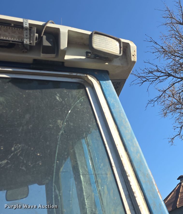 image for item DO7810 Ford 8730 tractor