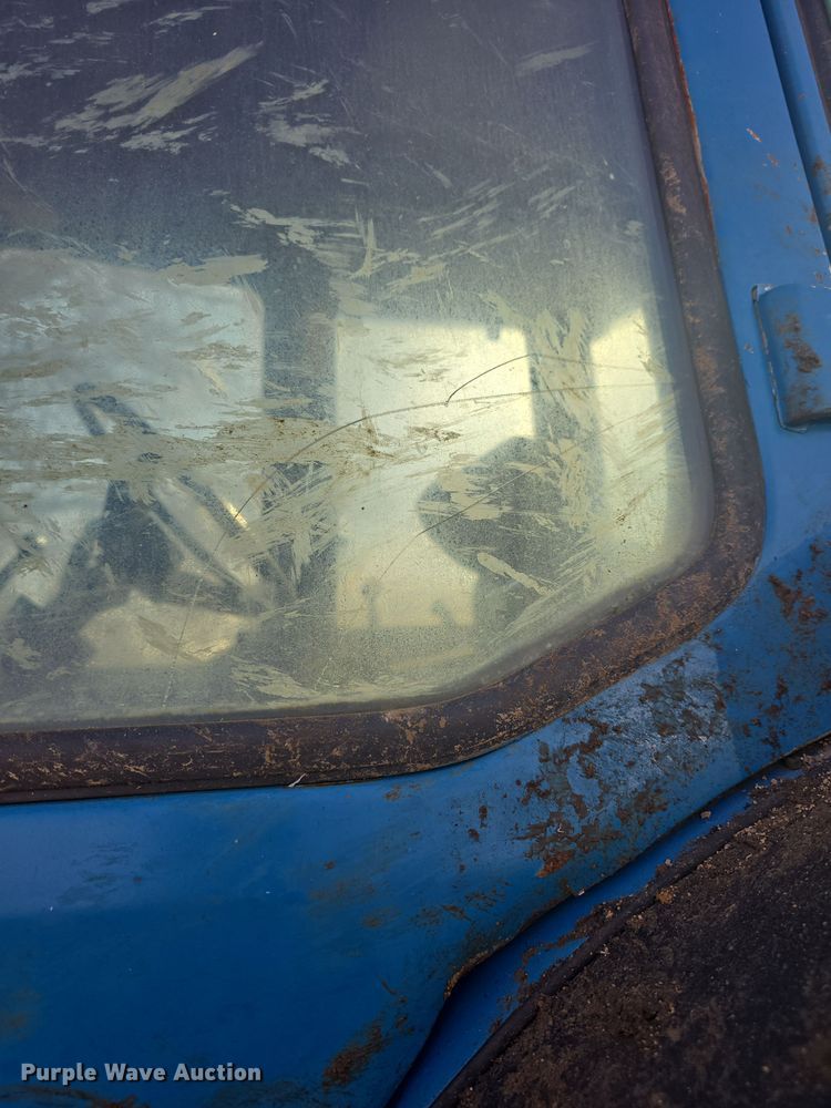 image for item DO7810 Ford 8730 tractor