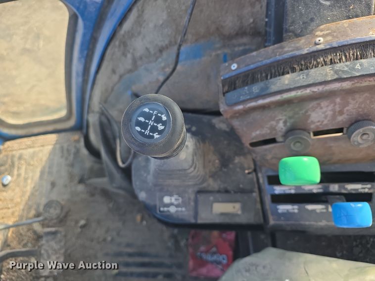 image for item DO7810 Ford 8730 tractor