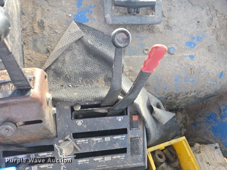 image for item DO7810 Ford 8730 tractor