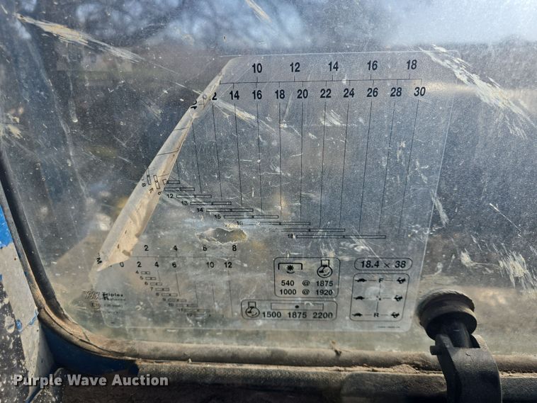 image for item DO7810 Ford 8730 tractor