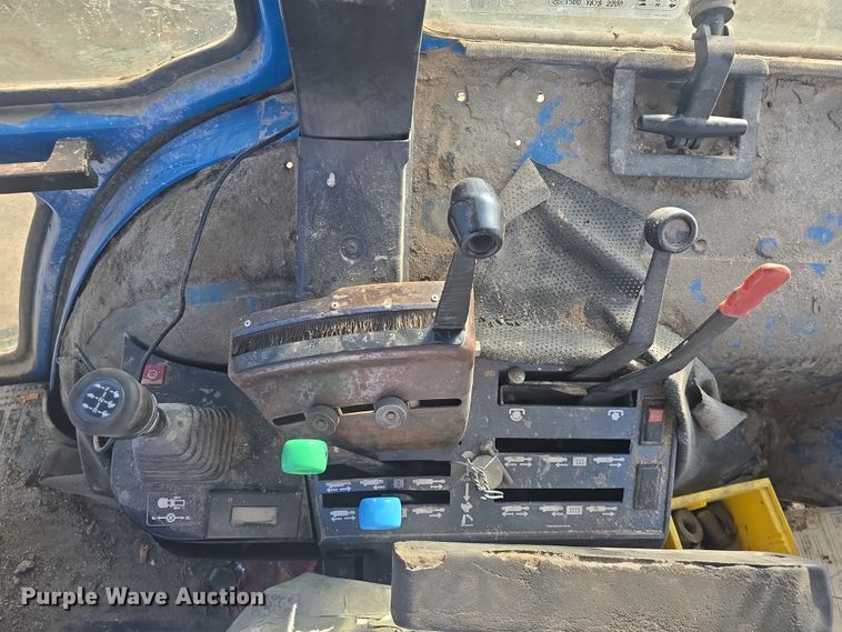 image for item DO7810 Ford 8730 tractor