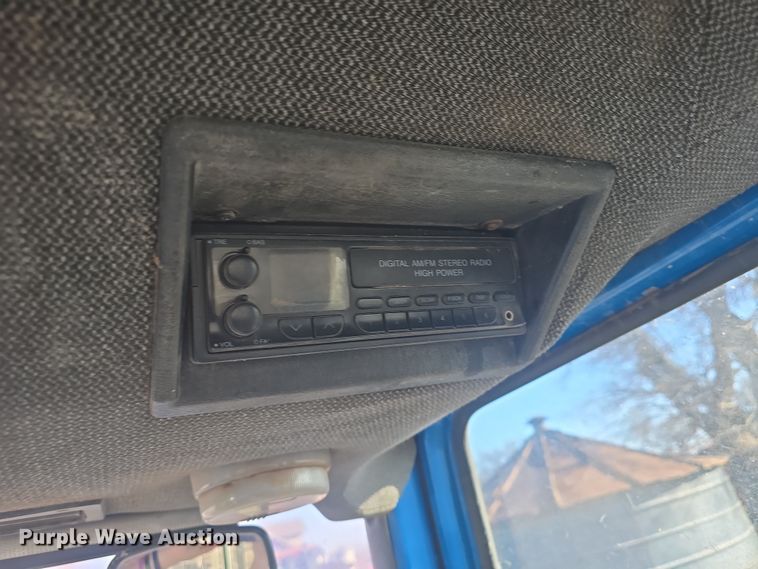 image for item DO7810 Ford 8730 tractor