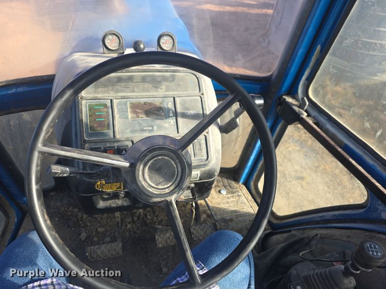 image for item DO7810 Ford 8730 tractor