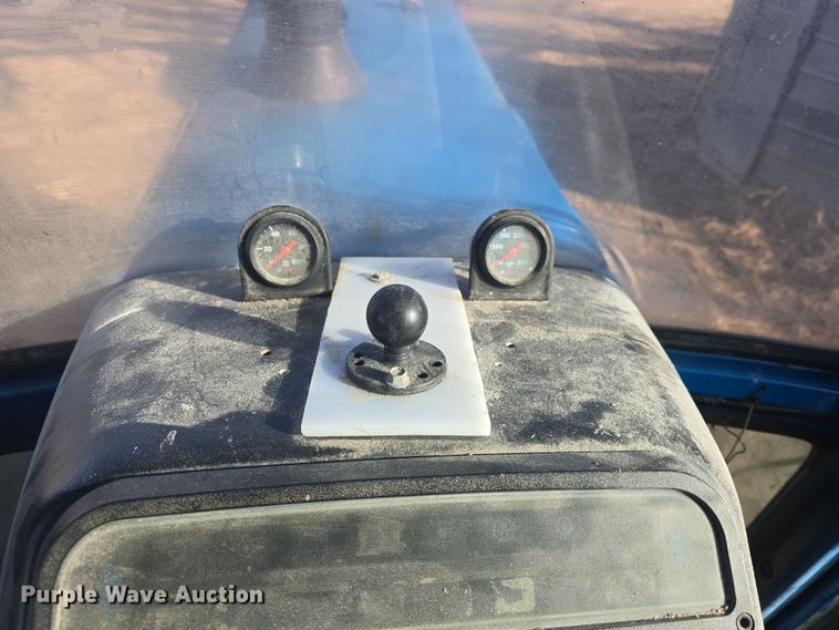 image for item DO7810 Ford 8730 tractor