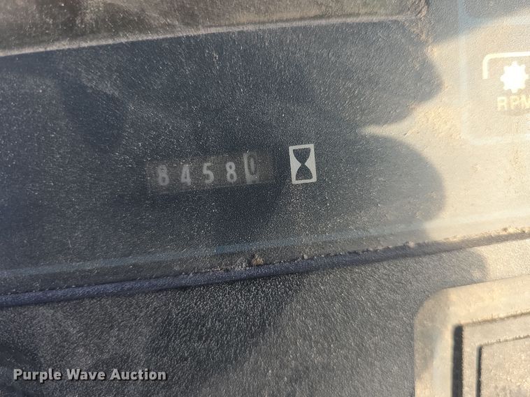 image for item DO7810 Ford 8730 tractor