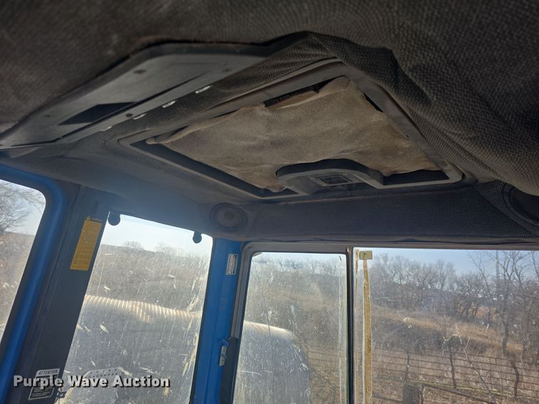 image for item DO7810 Ford 8730 tractor