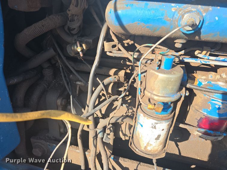 image for item DO7810 Ford 8730 tractor