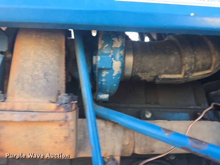 image for item DO7810 Ford 8730 tractor