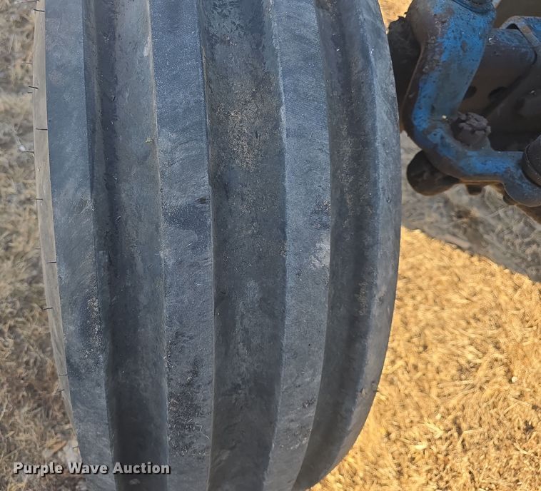 image for item DO7810 Ford 8730 tractor