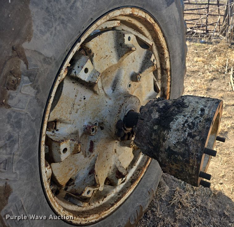 image for item DO7810 Ford 8730 tractor