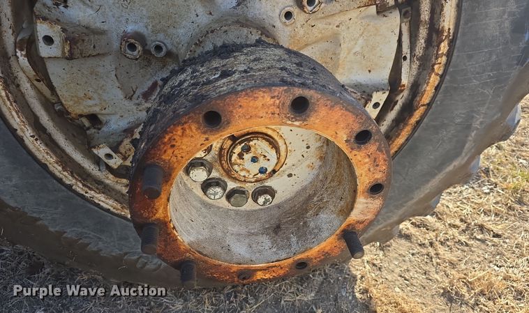 image for item DO7810 Ford 8730 tractor