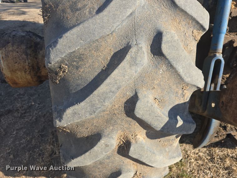 image for item DO7810 Ford 8730 tractor