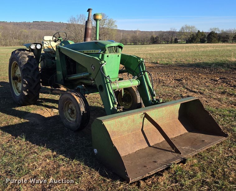 image for item DP6233 1966 John Deere 3020 tractor
