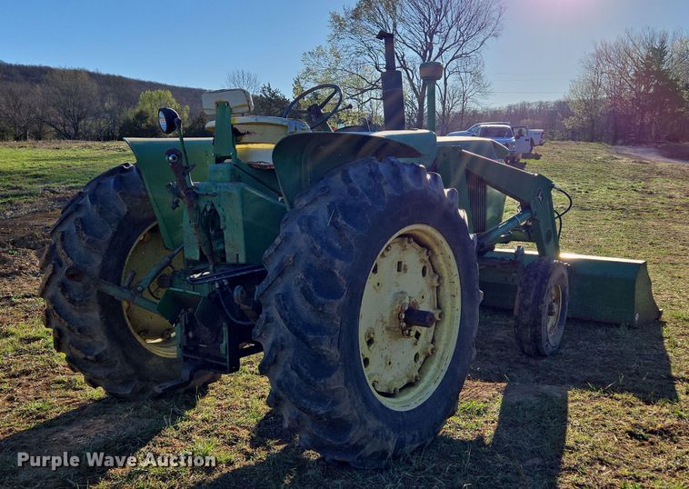image for item DP6233 1966 John Deere 3020 tractor