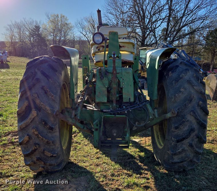 image for item DP6233 1966 John Deere 3020 tractor