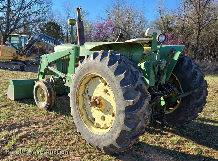 image for item DP6233 1966 John Deere 3020 tractor