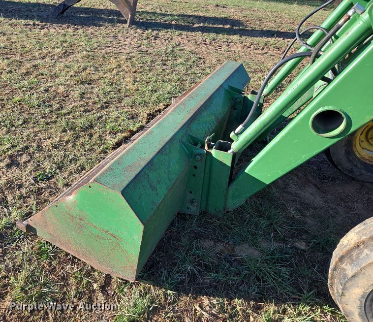 image for item DP6233 1966 John Deere 3020 tractor