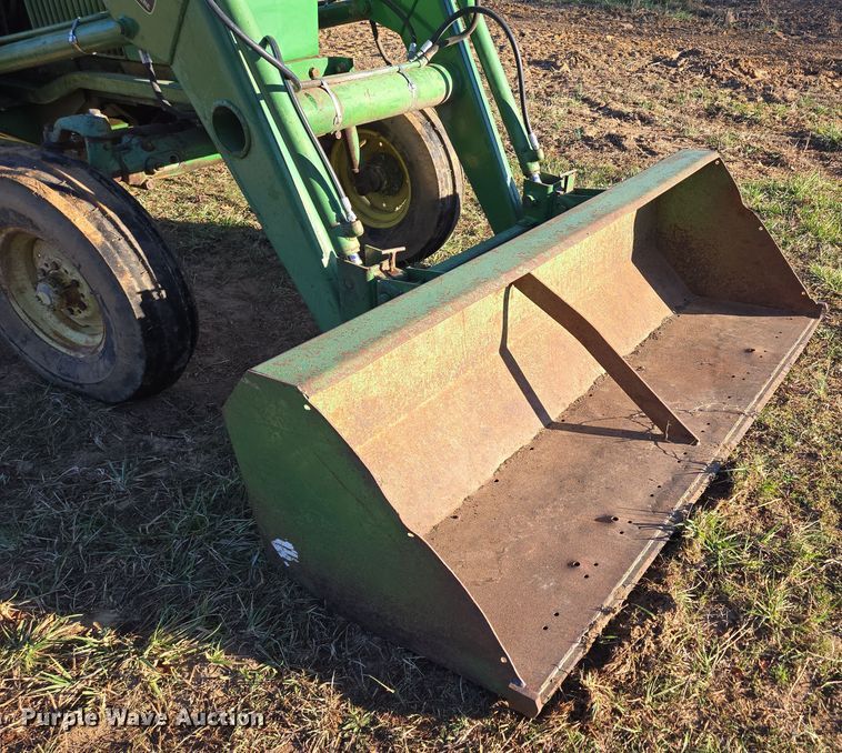 image for item DP6233 1966 John Deere 3020 tractor